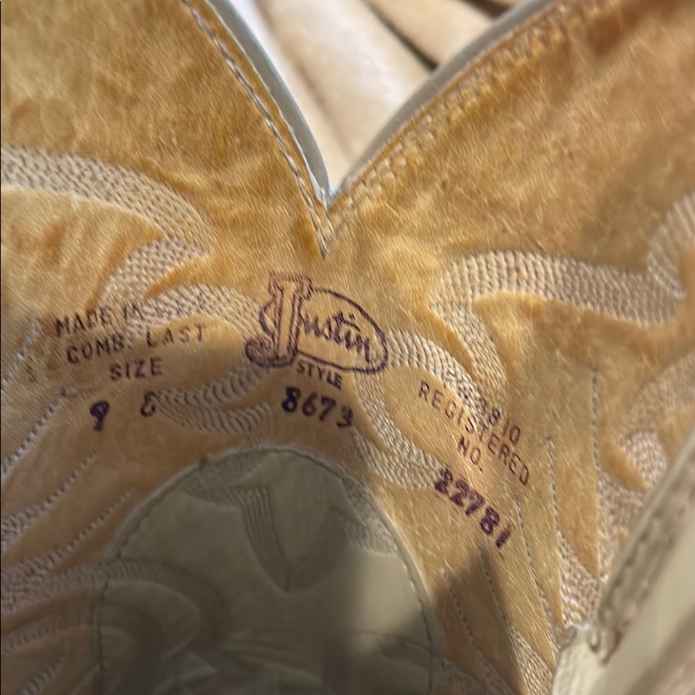 Snakeskin Cowboy Boots with Embossed Design - Picture 10 of 12